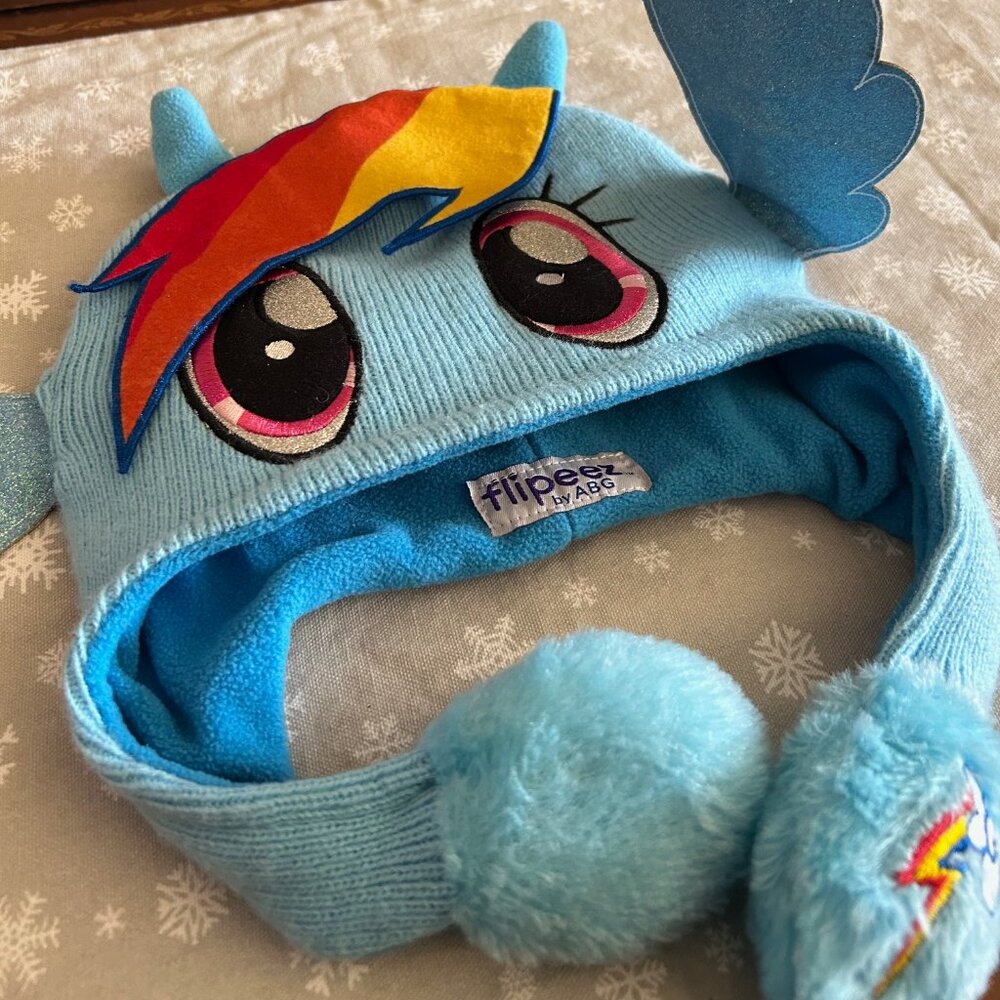 Rainbow Dash MLP Flipeez Knit Hat – Kids – Adorable Wing-Flip Design! ✨